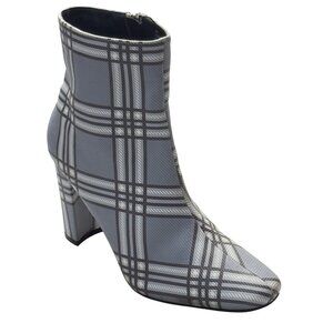 Women’s Shoes FASHION NOVA BECCA N Gray Plaid Fabric Ankle Boots Size 9